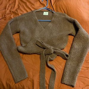 Women’s size large cropped sweater